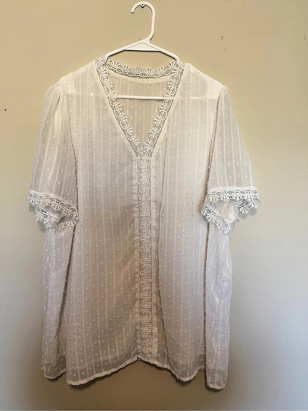 White Lined Blouse Size 2X Like New